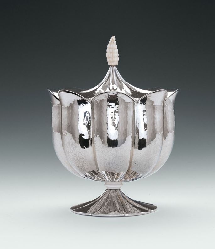Josef  Hoffmann - MUSEUM-QUALITY SILVER TEA SET consisting of: teapot, creamer, covered sugar bowl, sugar tong, tray   | MasterArt